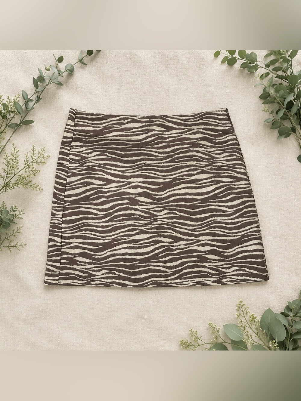 LOFT Brown Cream Zebra Print Mini Skirt Fully Lined Side Zip - Picture 2 of 7